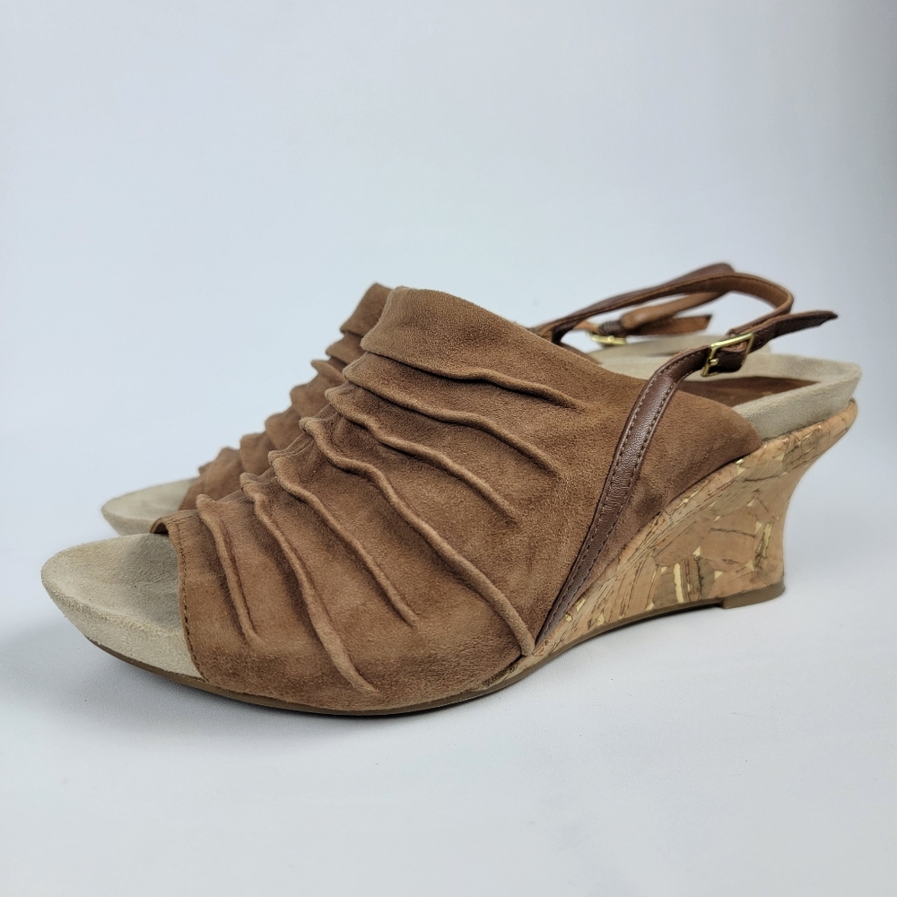 Earthies Kelderra Rock Brown Suede Cork Heel Wedge Comfort Sandals Women's 8B